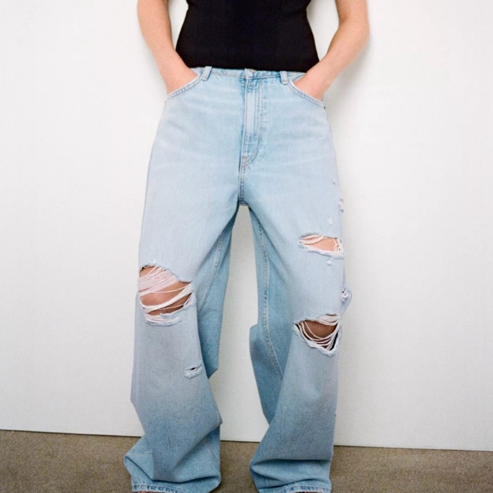 ZARA HIGH-WAISTED RELAXED OVERSIZE RIPPED JEANS